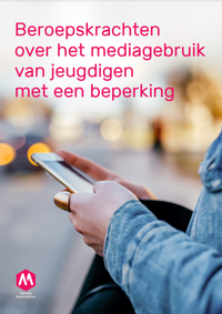 omslag Beroepskrachten over het mediagebruik van jeugdigen met een beperking