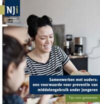 Omslag Samenwerken met ouders: een voorwaarde voor preventie van middelengebruik onder jongeren